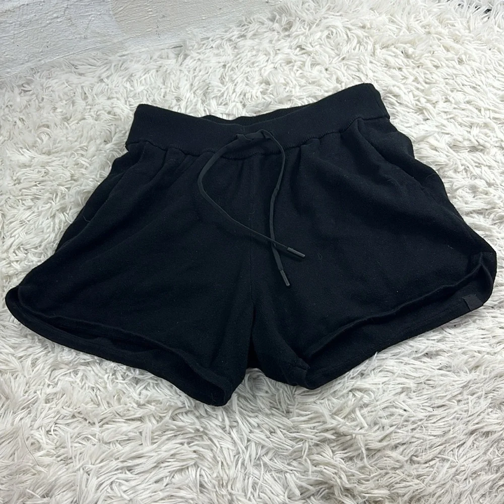 Lululemon Cotton-Cashmere Knit High-Rise Short 4